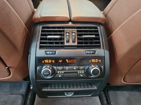 BMW 5-Series — photo 13