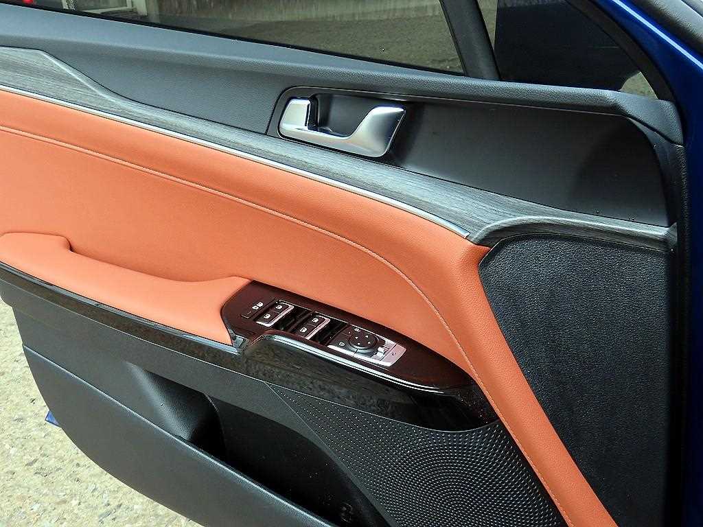 Kia K5 — photo 11