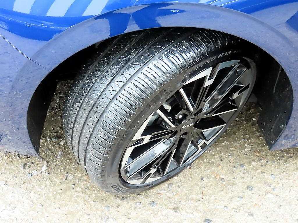 Kia K5 — photo 20