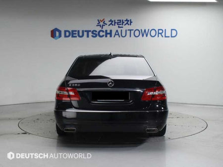 Mercedes-Benz E-Class — photo 04