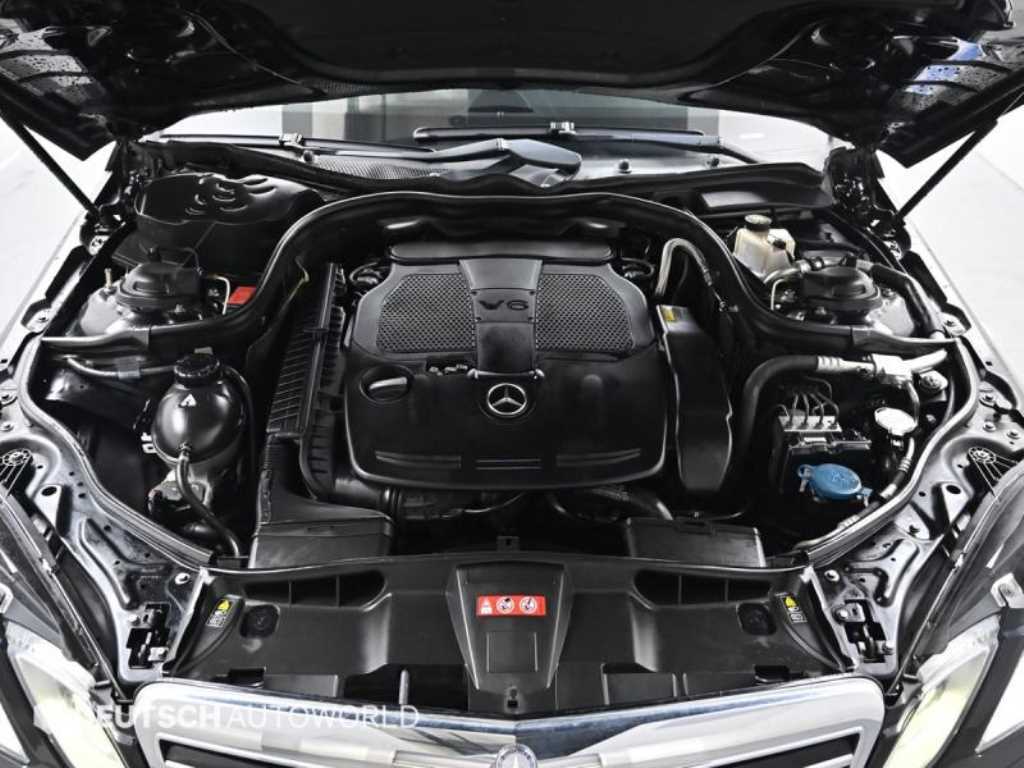 Mercedes-Benz E-Class — photo 06