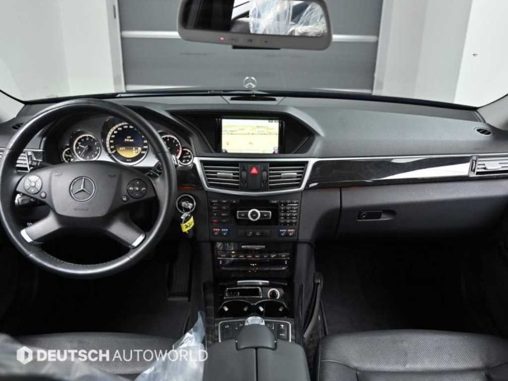 Mercedes-Benz E-Class — photo 07