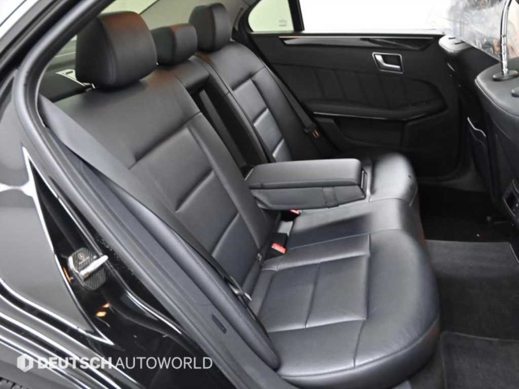 Mercedes-Benz E-Class — photo 12