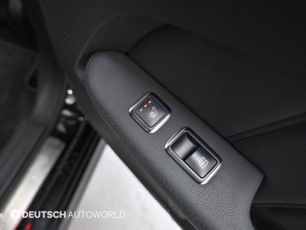 Mercedes-Benz E-Class — photo 16