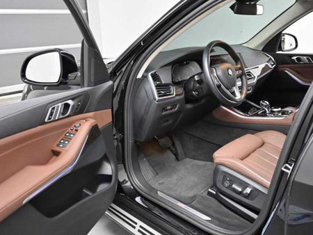 BMW X5 — photo 11