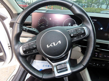 Kia K5 — photo 08
