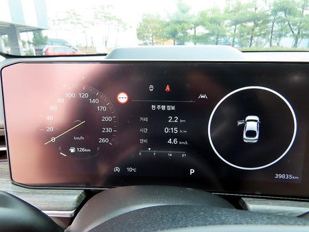 Kia K5 — photo 09