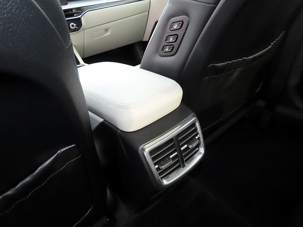 Kia K5 — photo 16