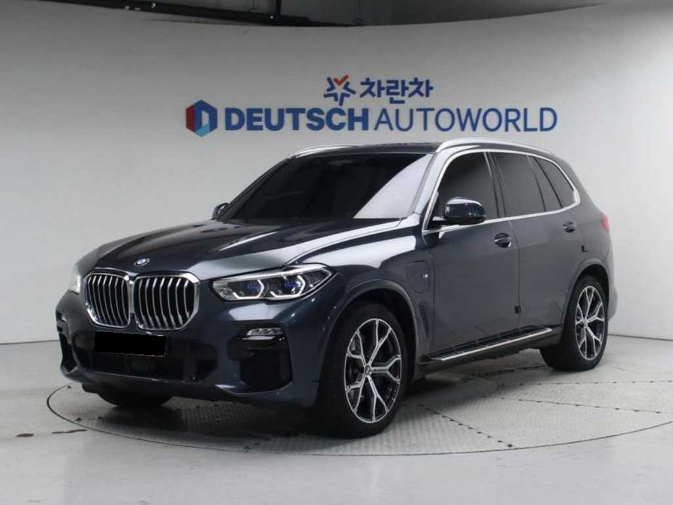 BMW X5 — photo 01