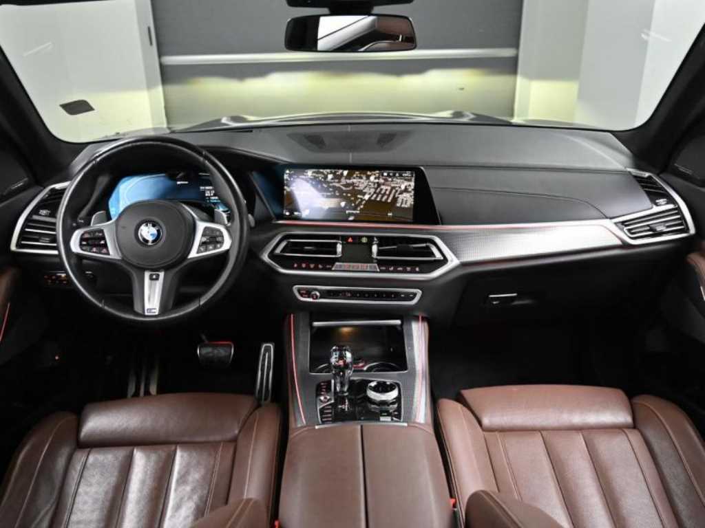 BMW X5 — photo 05