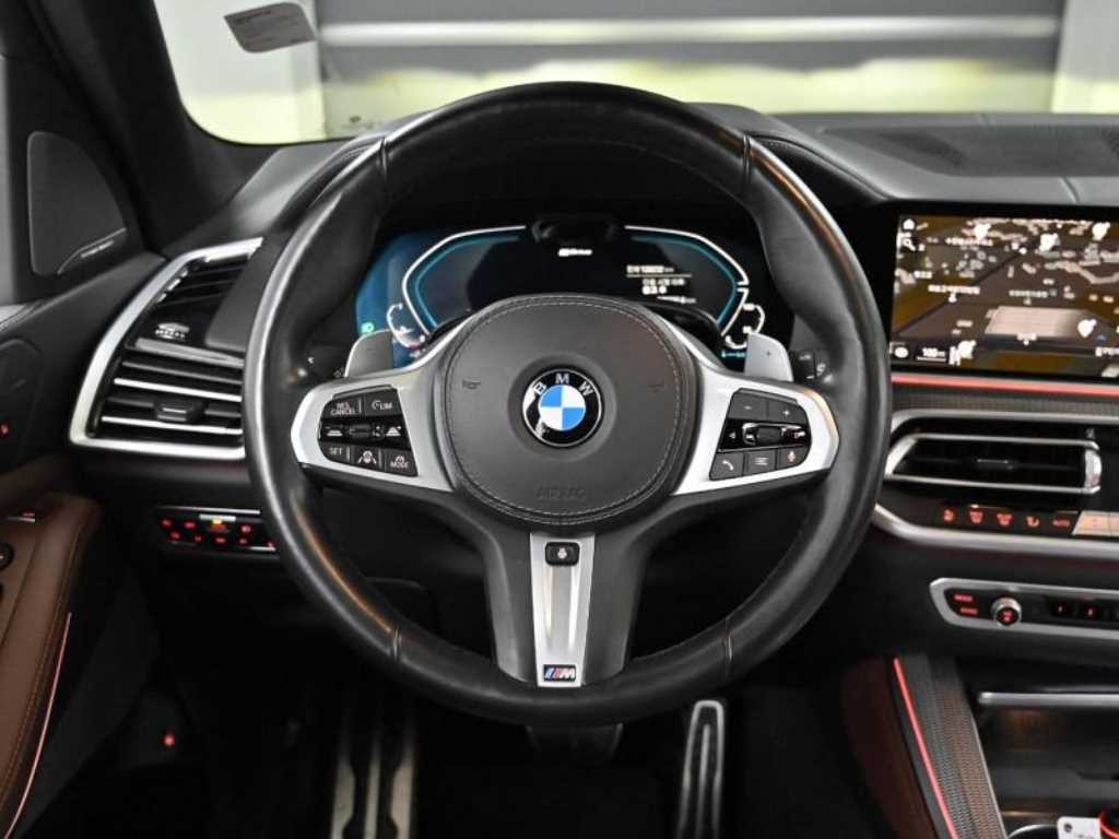 BMW X5 — photo 06