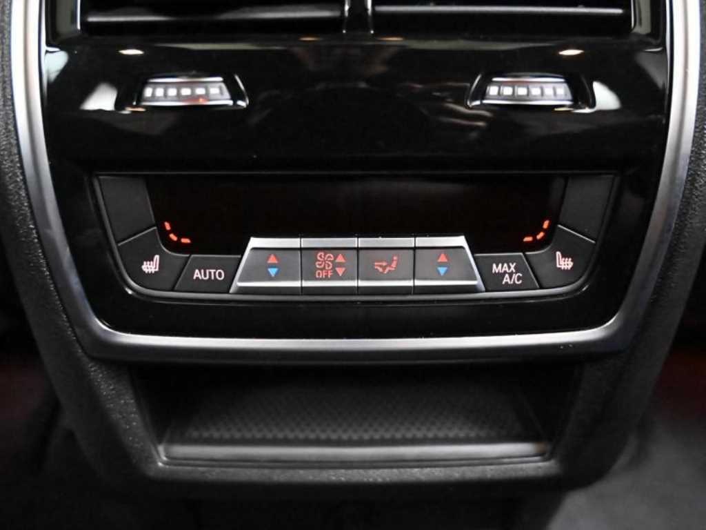 BMW X5 — photo 16