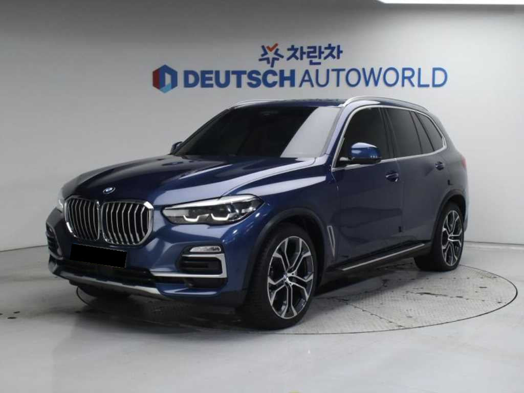 BMW X5 — photo 01