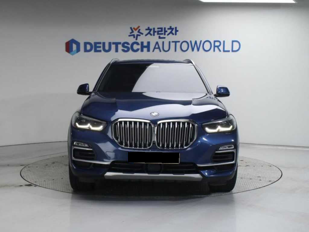 BMW X5 — photo 03