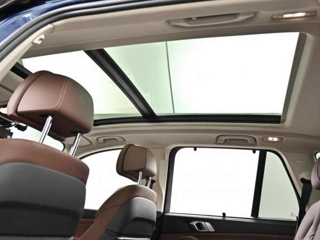 BMW X5 — photo 14