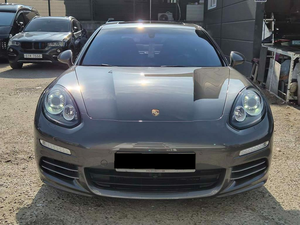 Porsche Panamera — photo 02