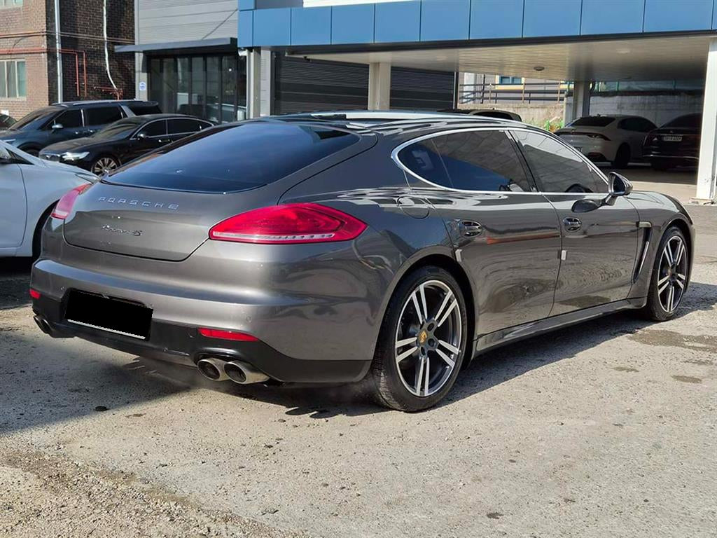 Porsche Panamera — photo 04