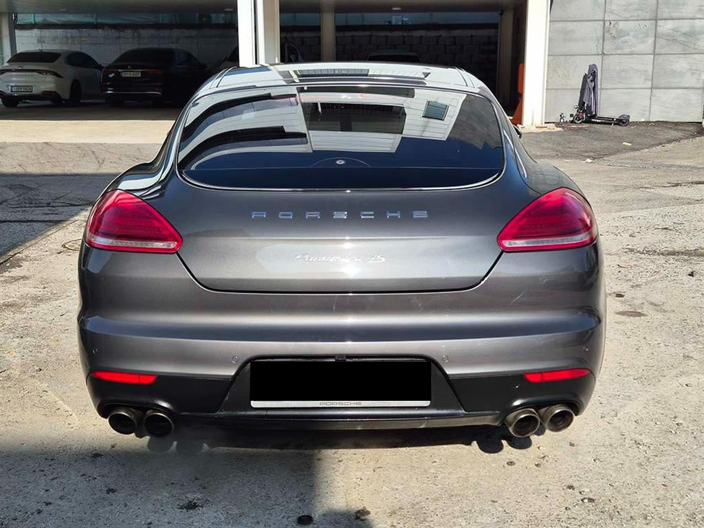 Porsche Panamera — photo 05