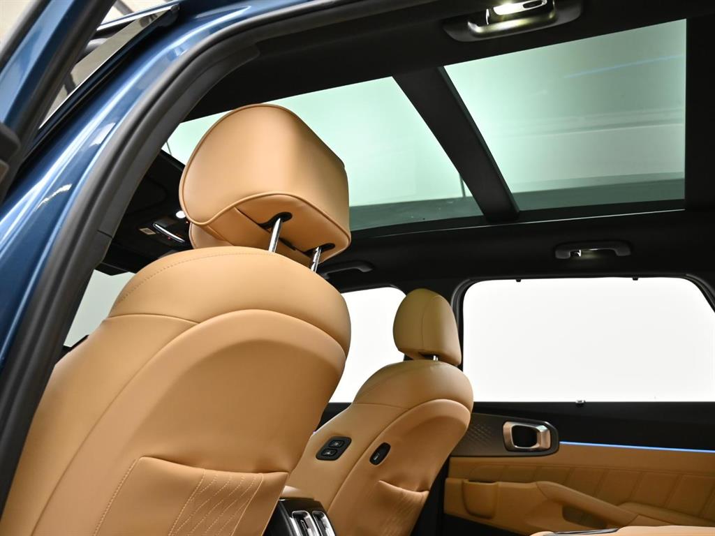 Kia Sorento — photo 19