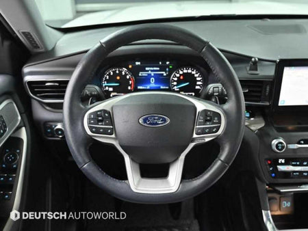 Ford Explorer — photo 13