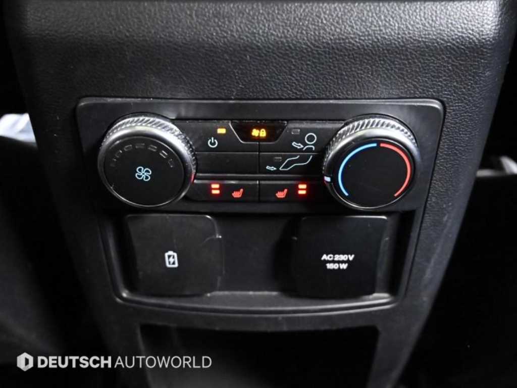 Ford Explorer — photo 16