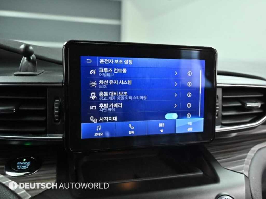 Ford Explorer — photo 17