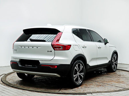Volvo XC40 — photo 04
