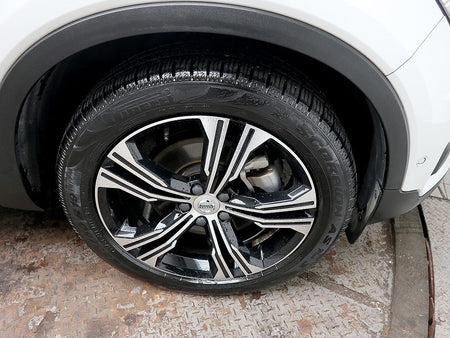 Volvo XC40 — photo 08