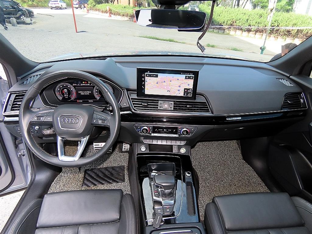 Audi Q5 — photo 09