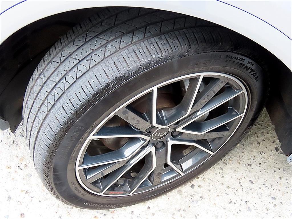 Audi Q5 — photo 20