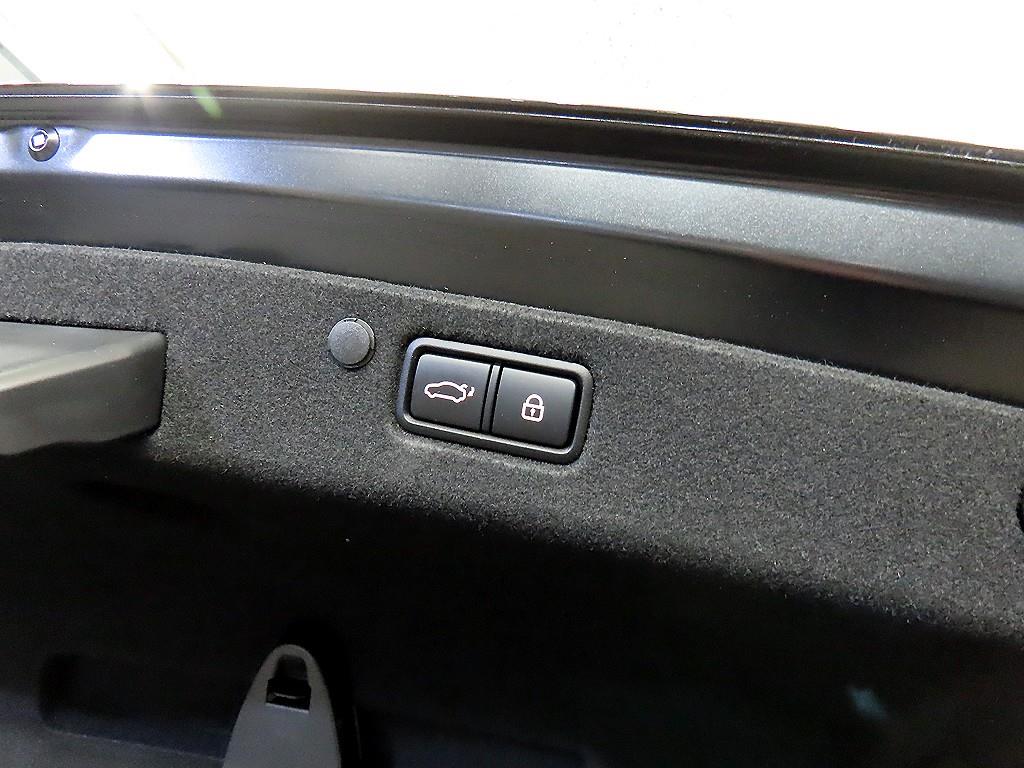Hyundai Grandeur — photo 16