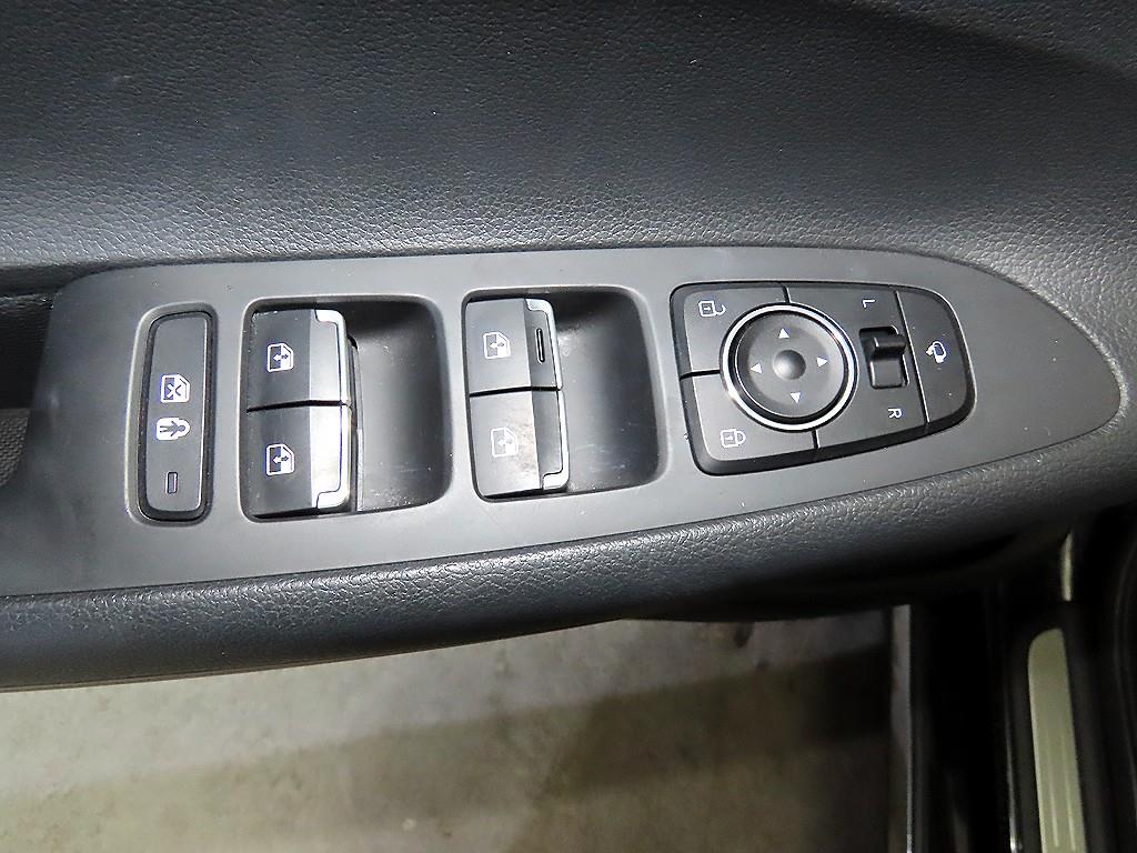 Hyundai Grandeur — photo 13