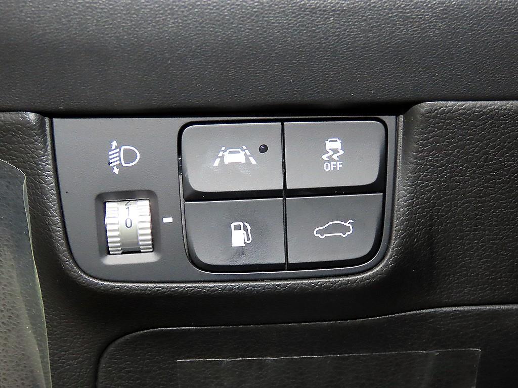Hyundai Grandeur — photo 14