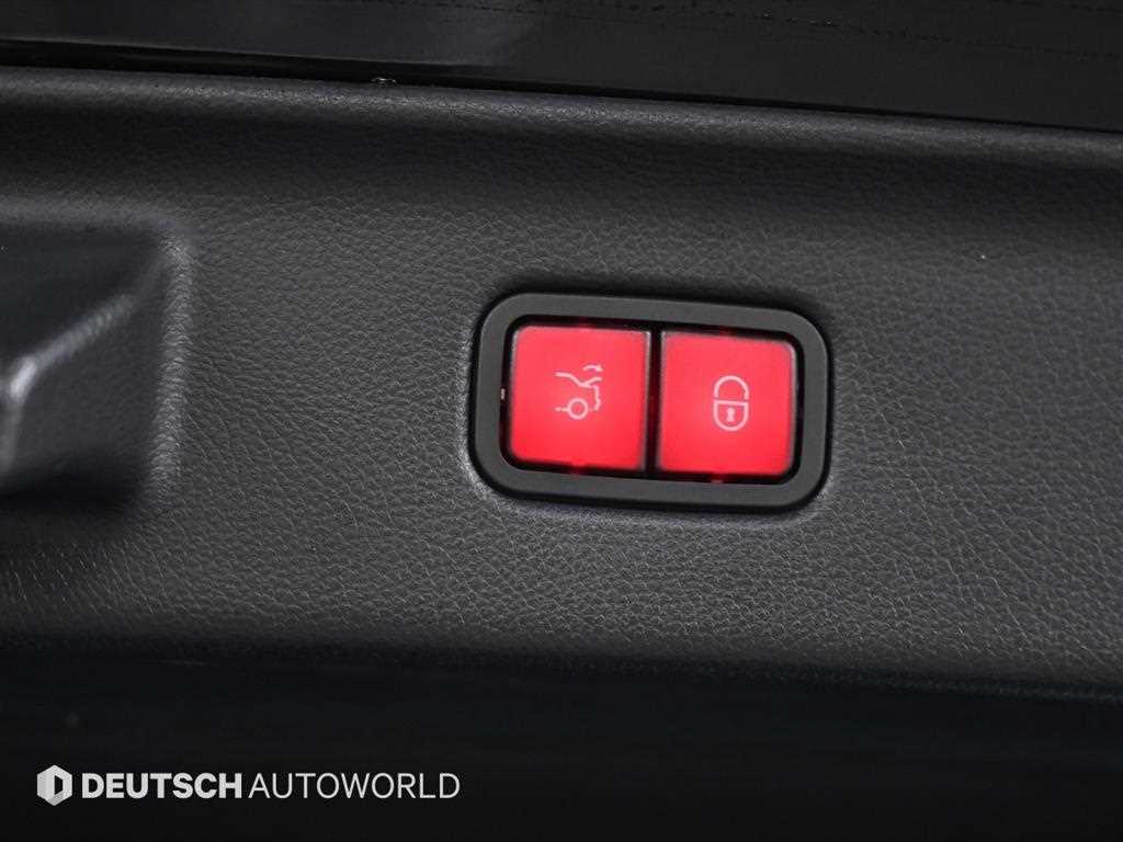 Mercedes-Benz S-Class — photo 20