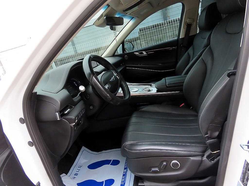 Genesis GV80 — photo 05