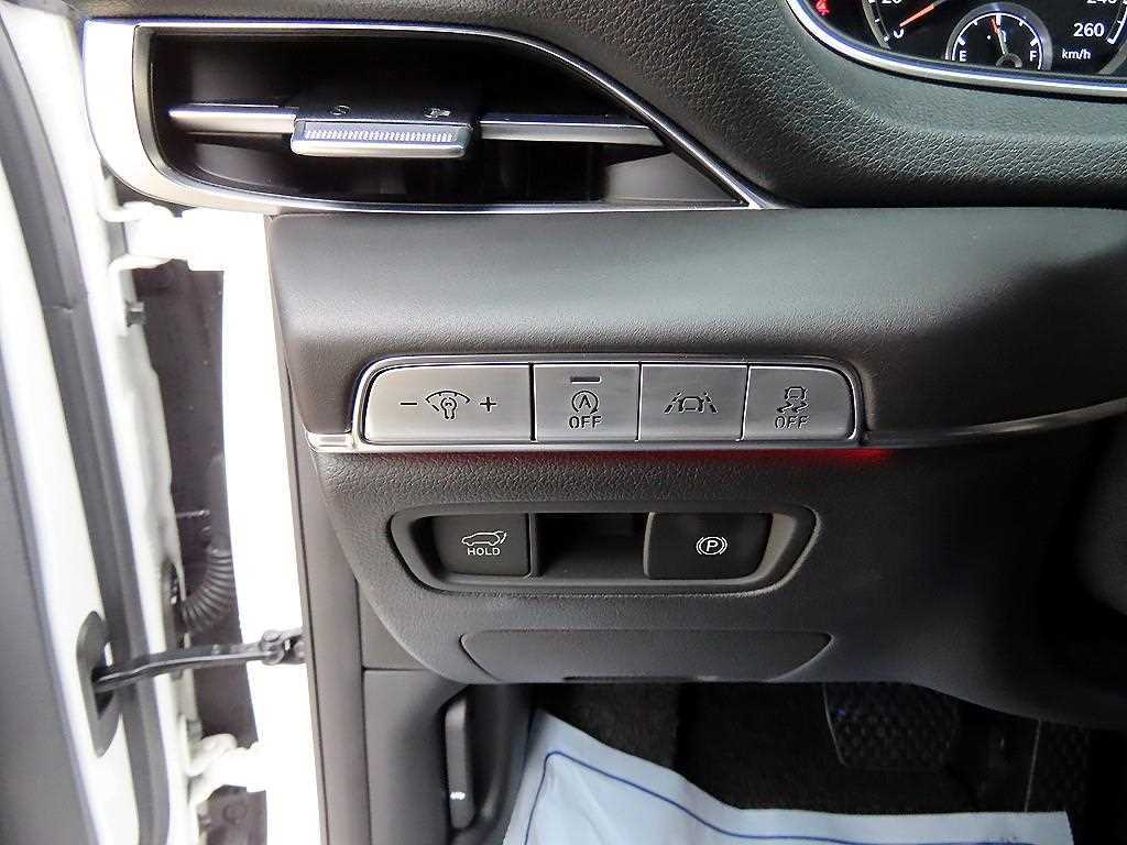 Genesis GV80 — photo 12