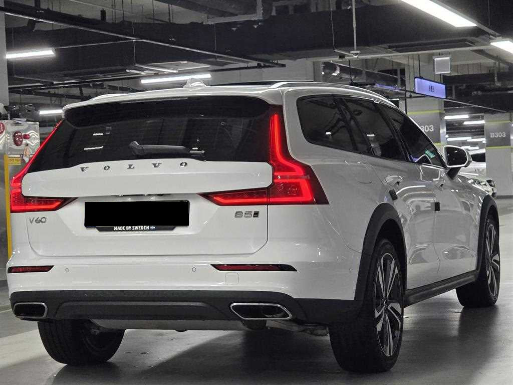 Volvo V60 — photo 03