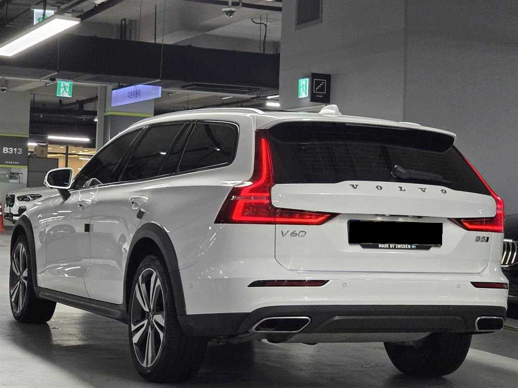 Volvo V60 — photo 05