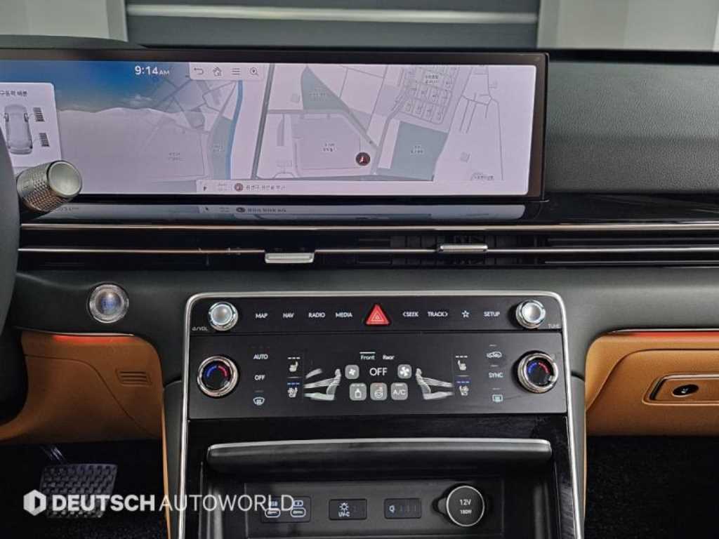 Genesis GV80 — photo 14