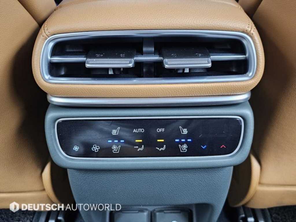 Genesis GV80 — photo 16