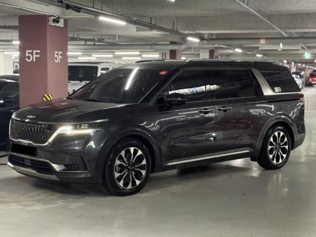 Kia Carnival — photo 01