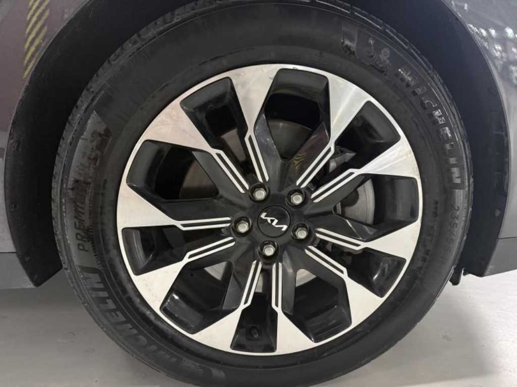 Kia Carnival — photo 12