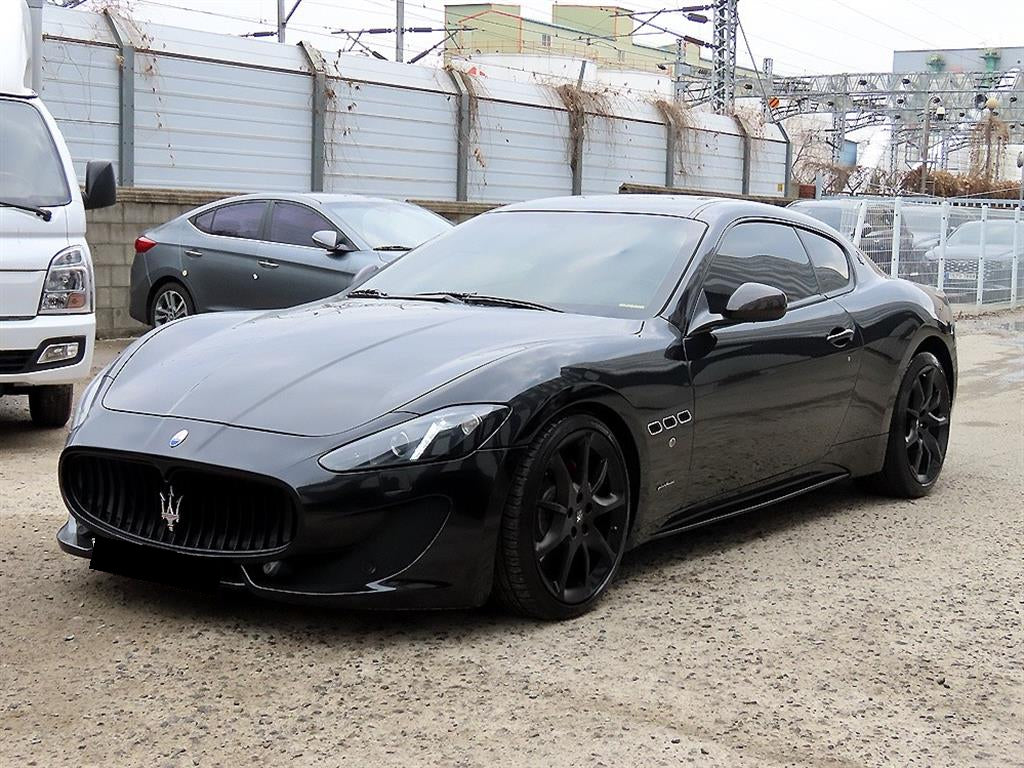 Maserati GranTurismo — photo 02
