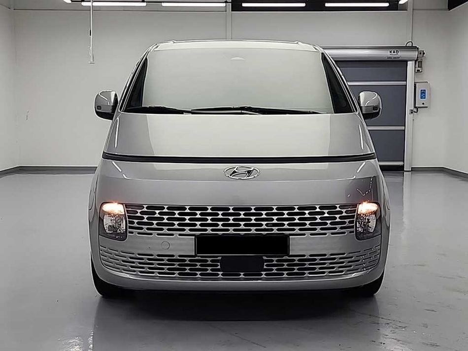 Hyundai Staria — photo 02