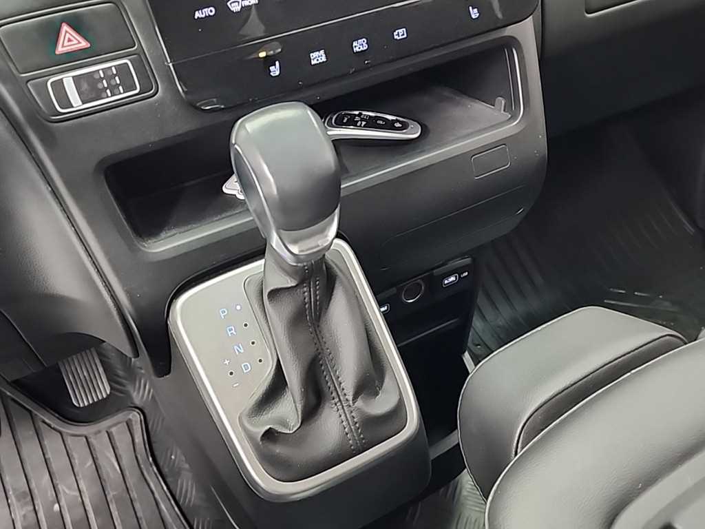 Hyundai Staria — photo 08