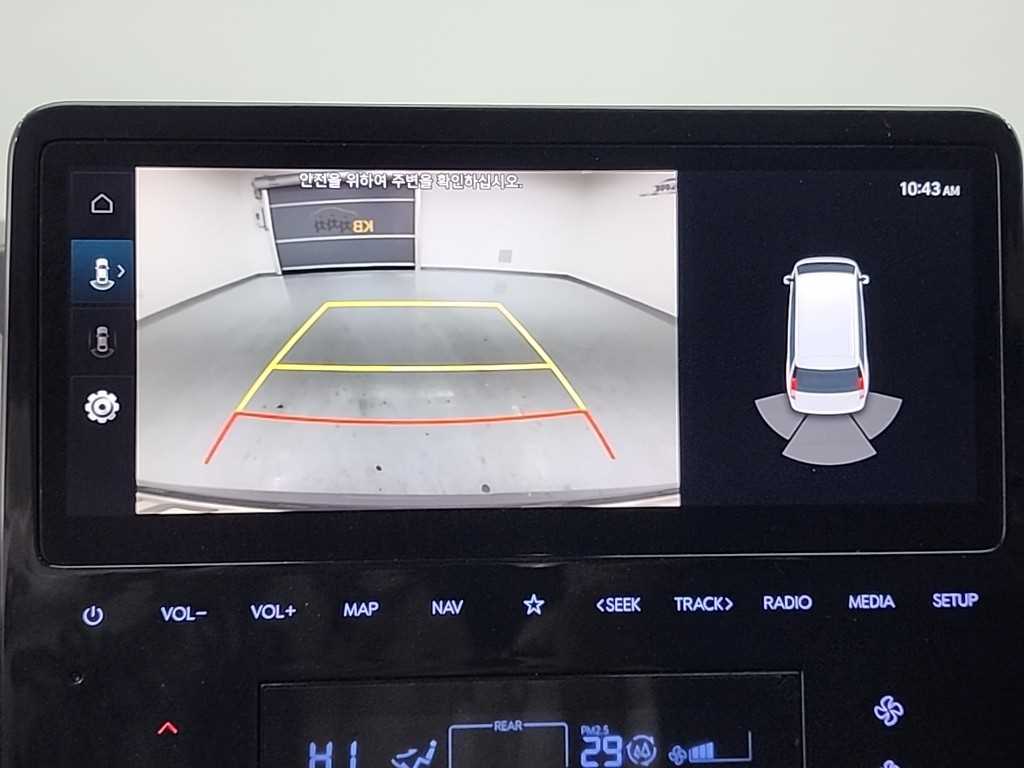 Hyundai Staria — photo 16