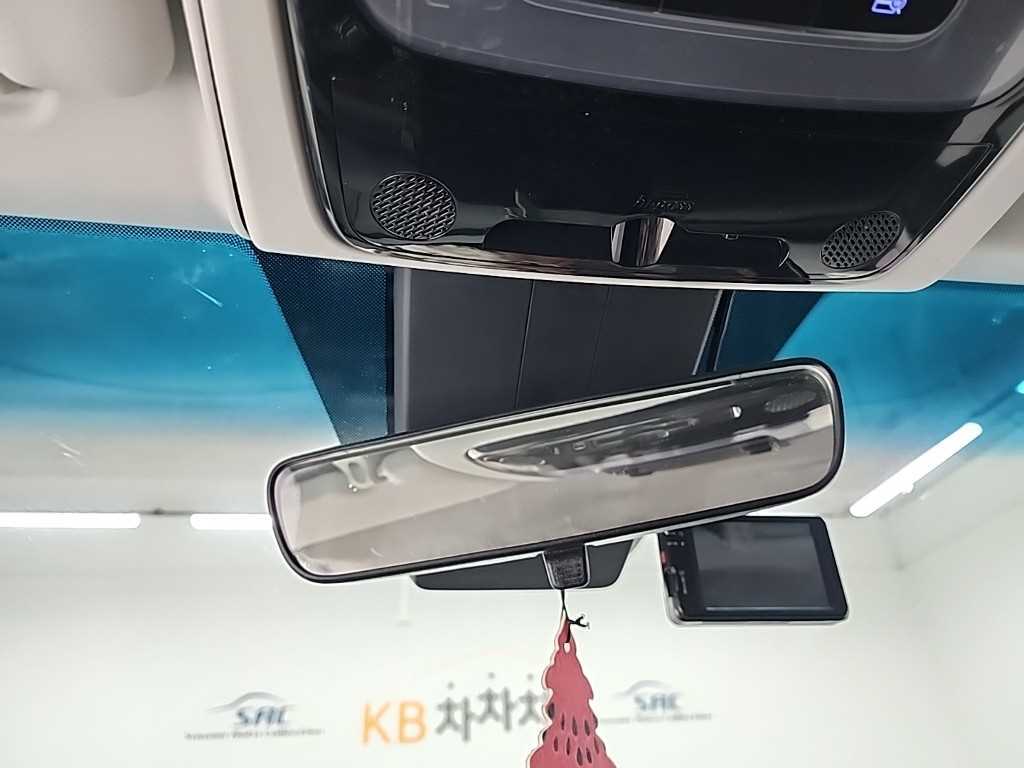 Hyundai Staria — photo 17