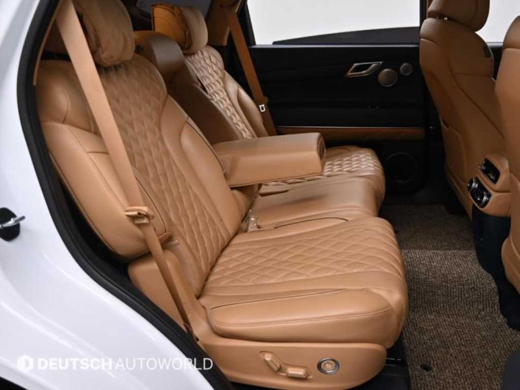 Genesis GV80 — photo 12