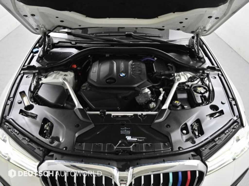 BMW 5-Series — photo 06