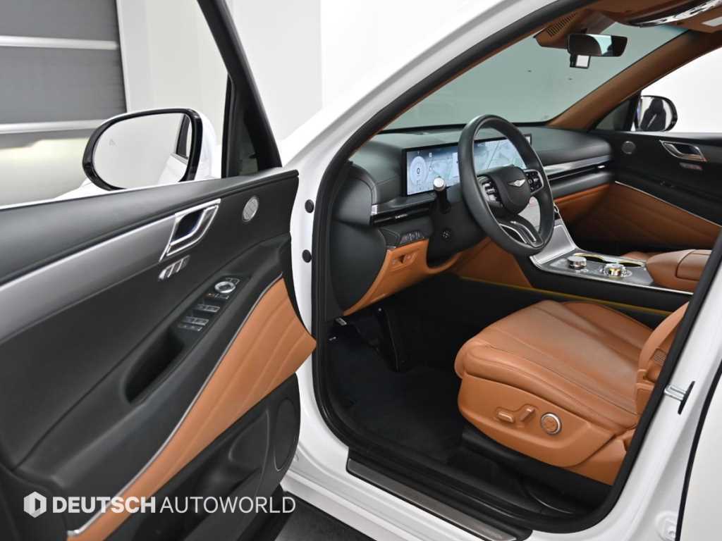 Genesis GV80 — photo 11